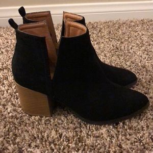 Black Qupid booties- size 7